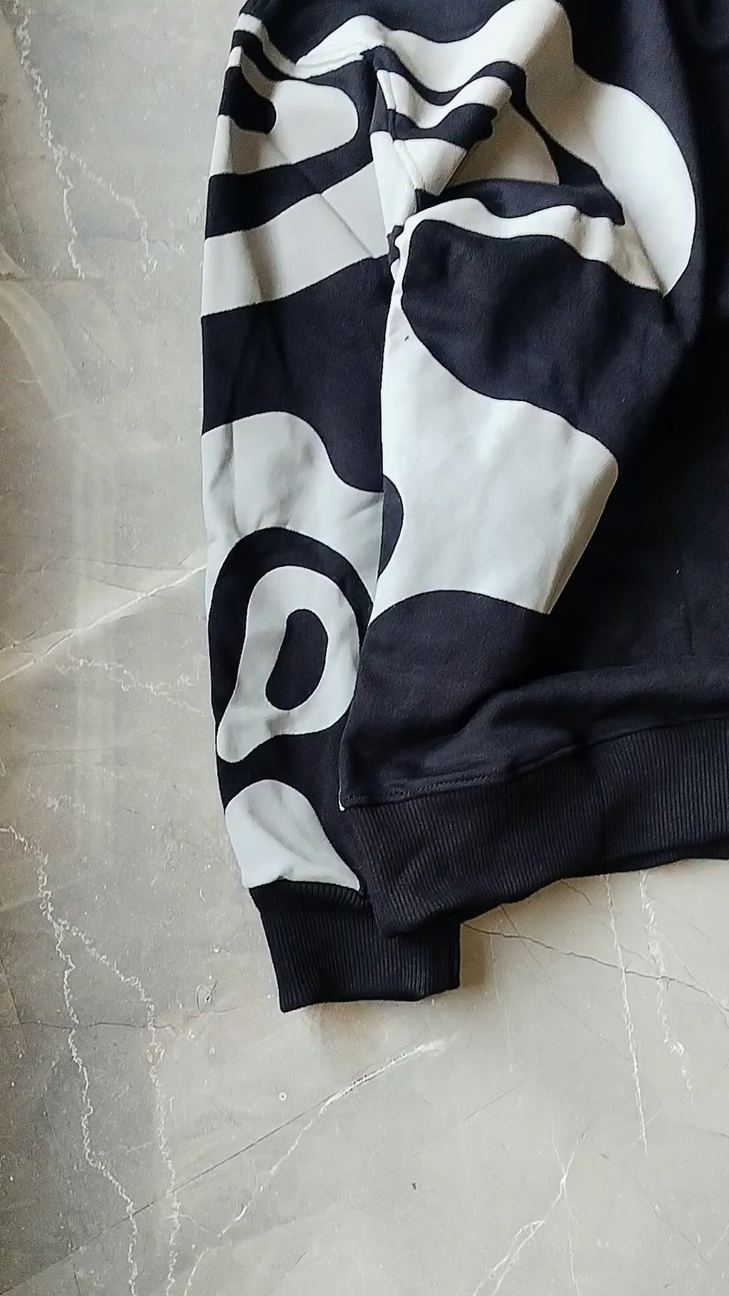 Black Oversized sleeves printed hoodie